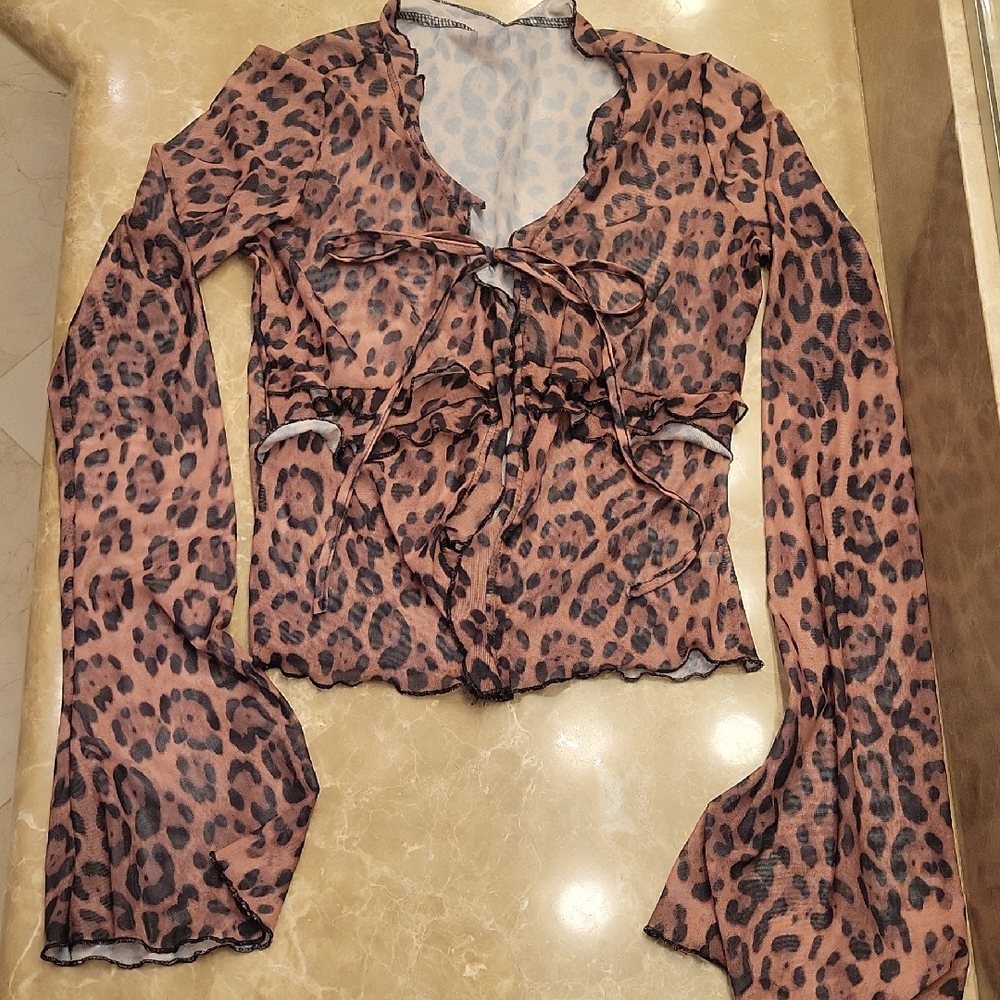Fashion Nova Leopard Print Blouse with Tie Front, M